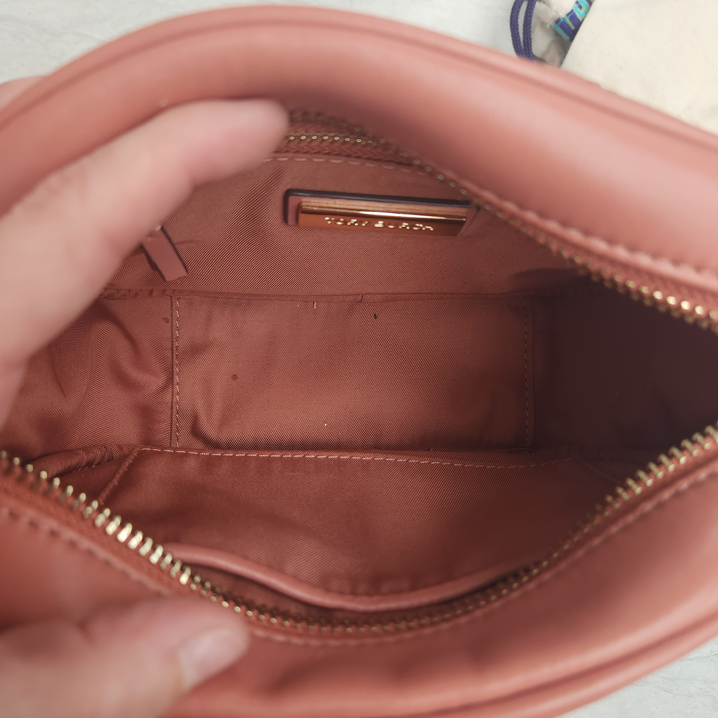 Crossbody Designer By Tory Burch Size: Small