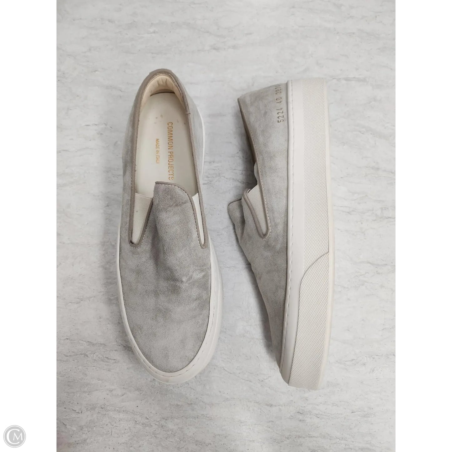Shoes Flats By Clothes Mentor In Grey, Size: 9