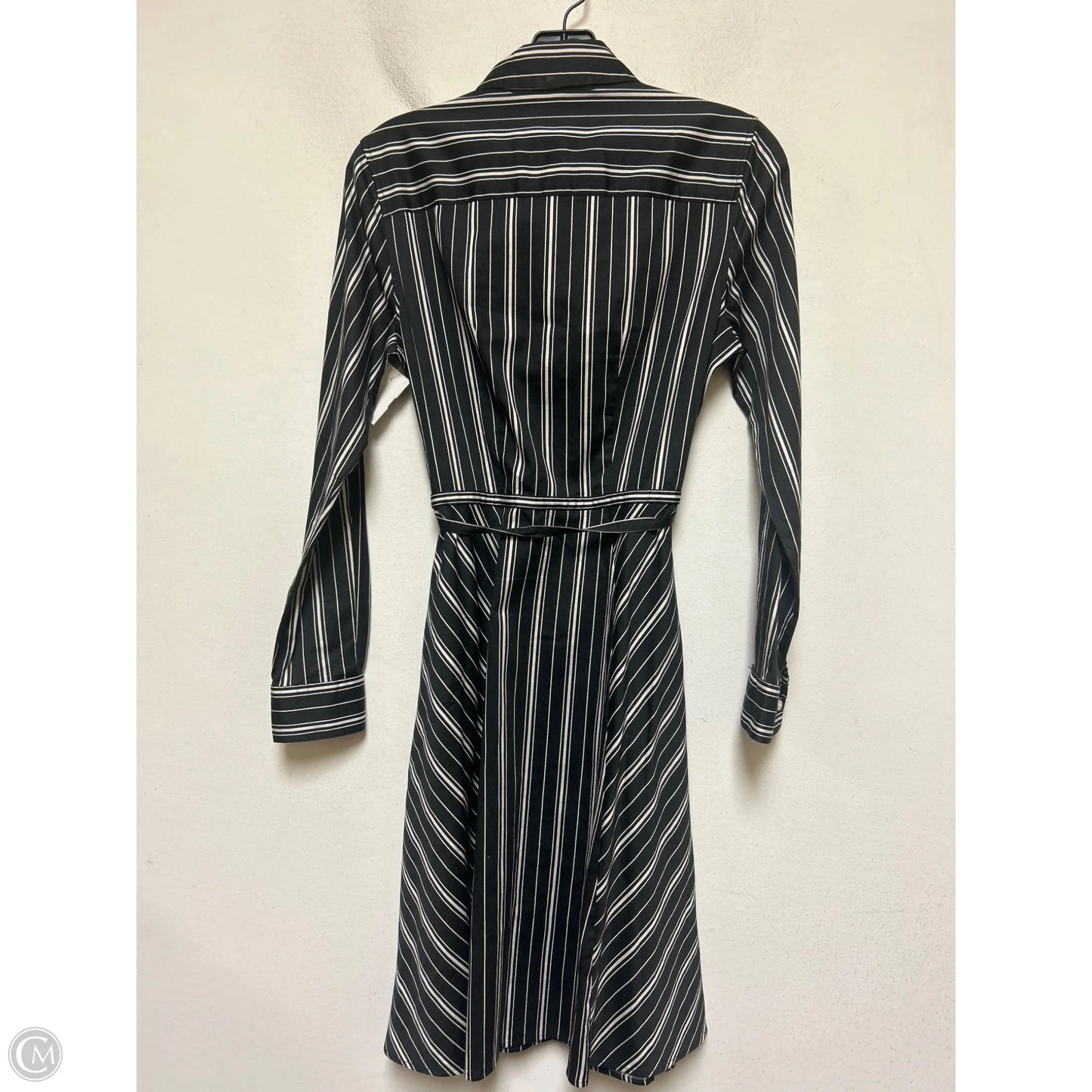 Dress Casual Short By Clothes Mentor In Striped Pattern, Size: Xs