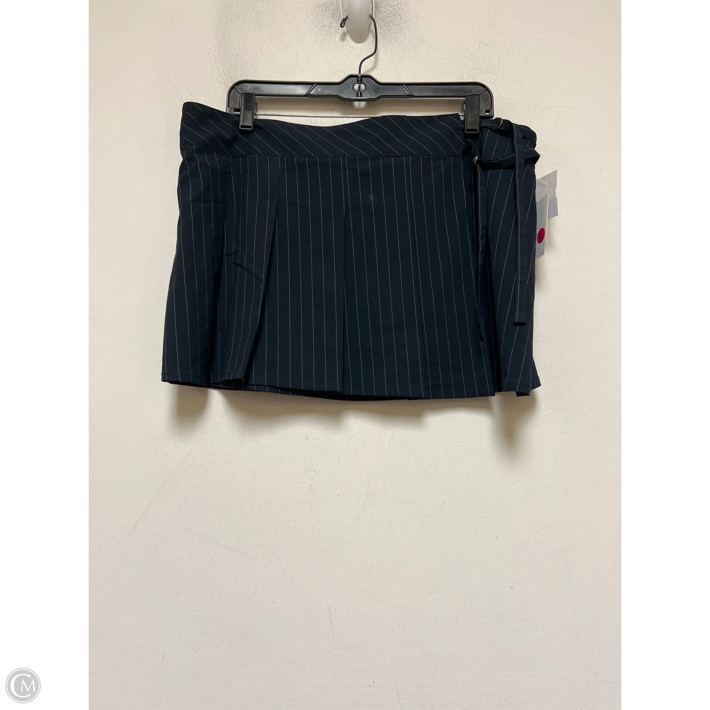 Skirt Mini & Short By Abound In Blue & White, Size: 16