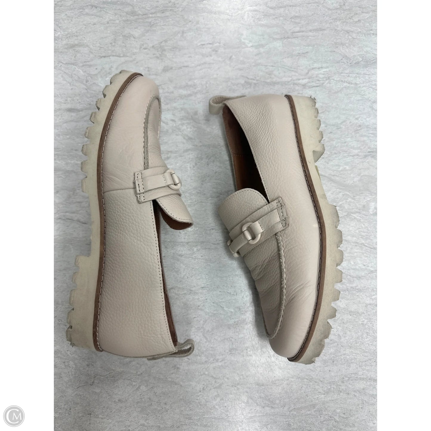 Shoes Flats By Gentle Souls In Tan, Size: 6.5