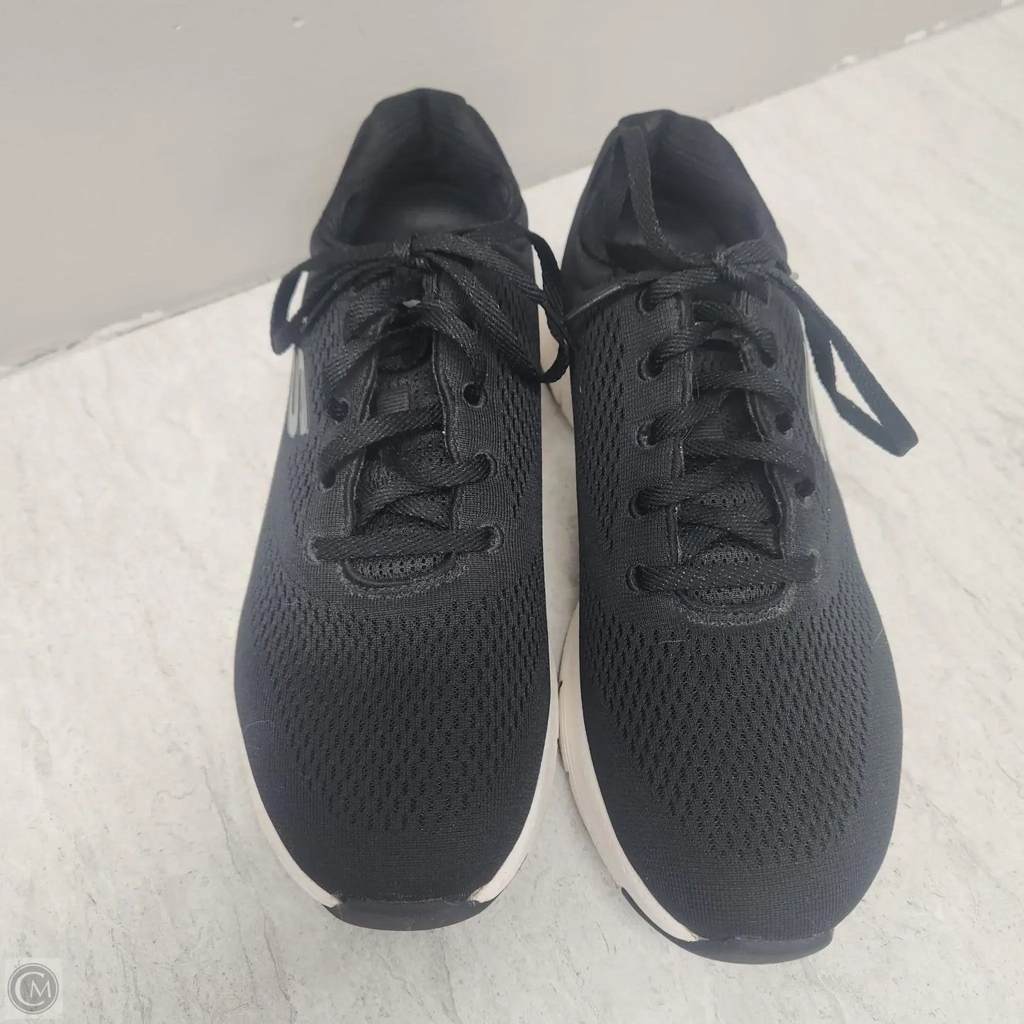 Shoes Athletic By Skechers In Black & White, Size: 8