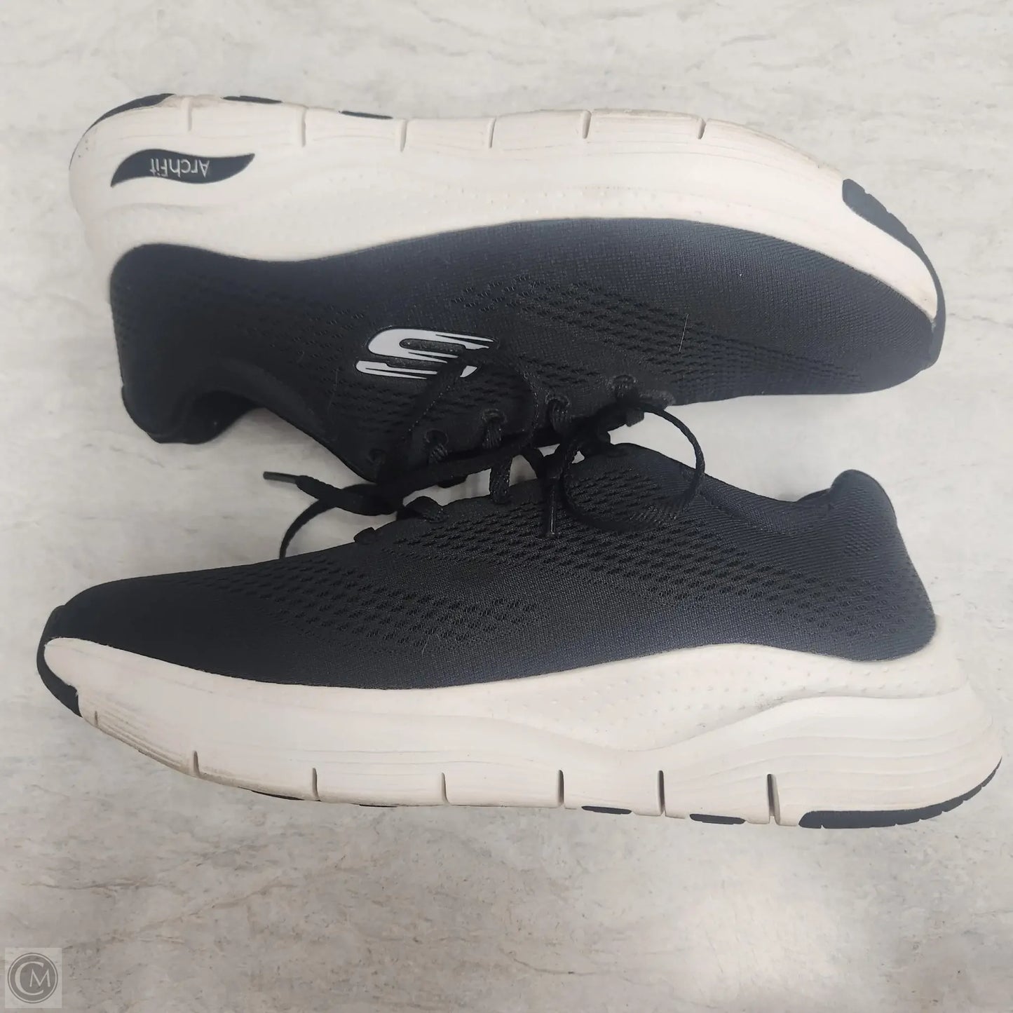 Shoes Athletic By Skechers In Black & White, Size: 8