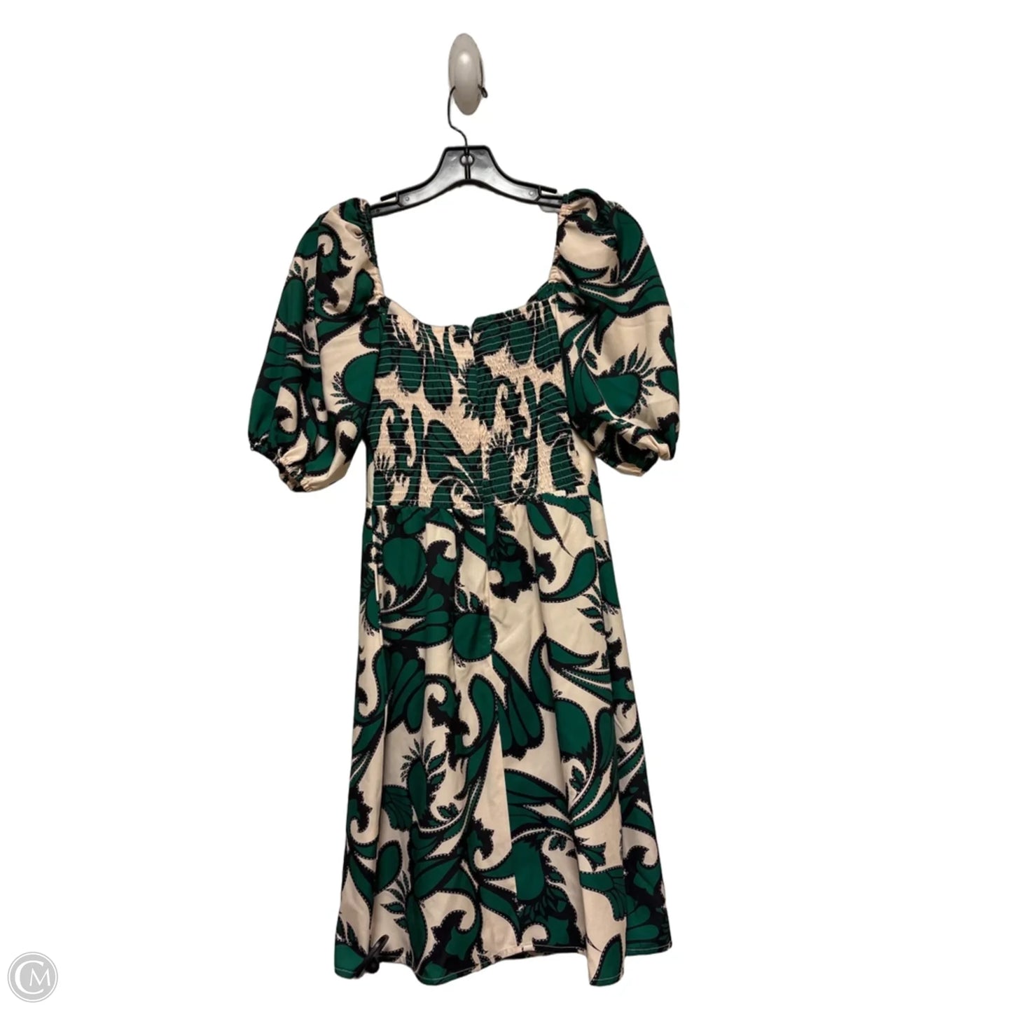 Dress Casual Short By Clothes Mentor In Cream & Green, Size: S