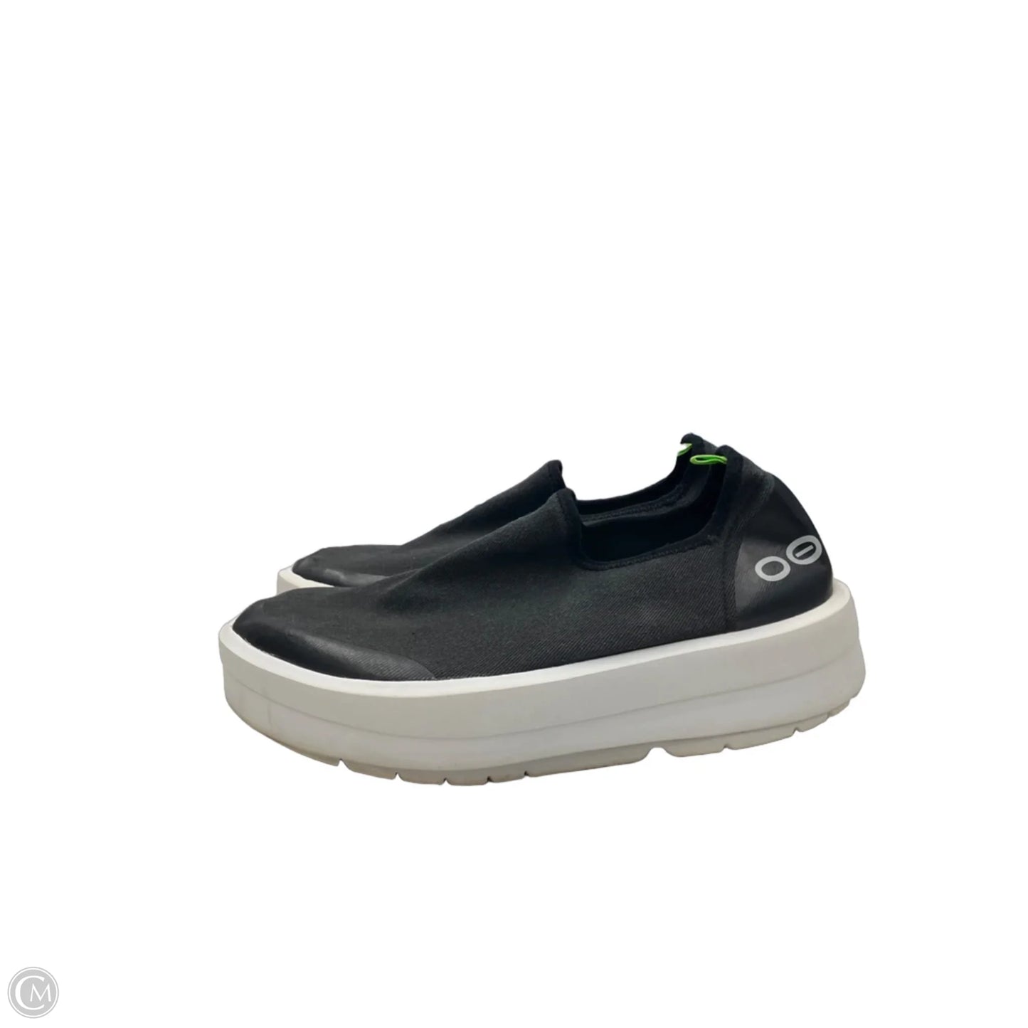 Shoes Flats By Oofos In Black & White, Size: 9