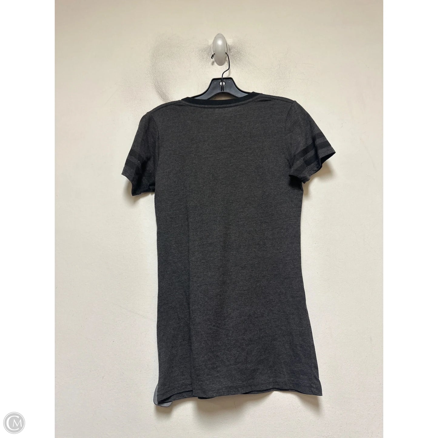 Top Short Sleeve By Clothes Mentor In Grey & Yellow, Size: L