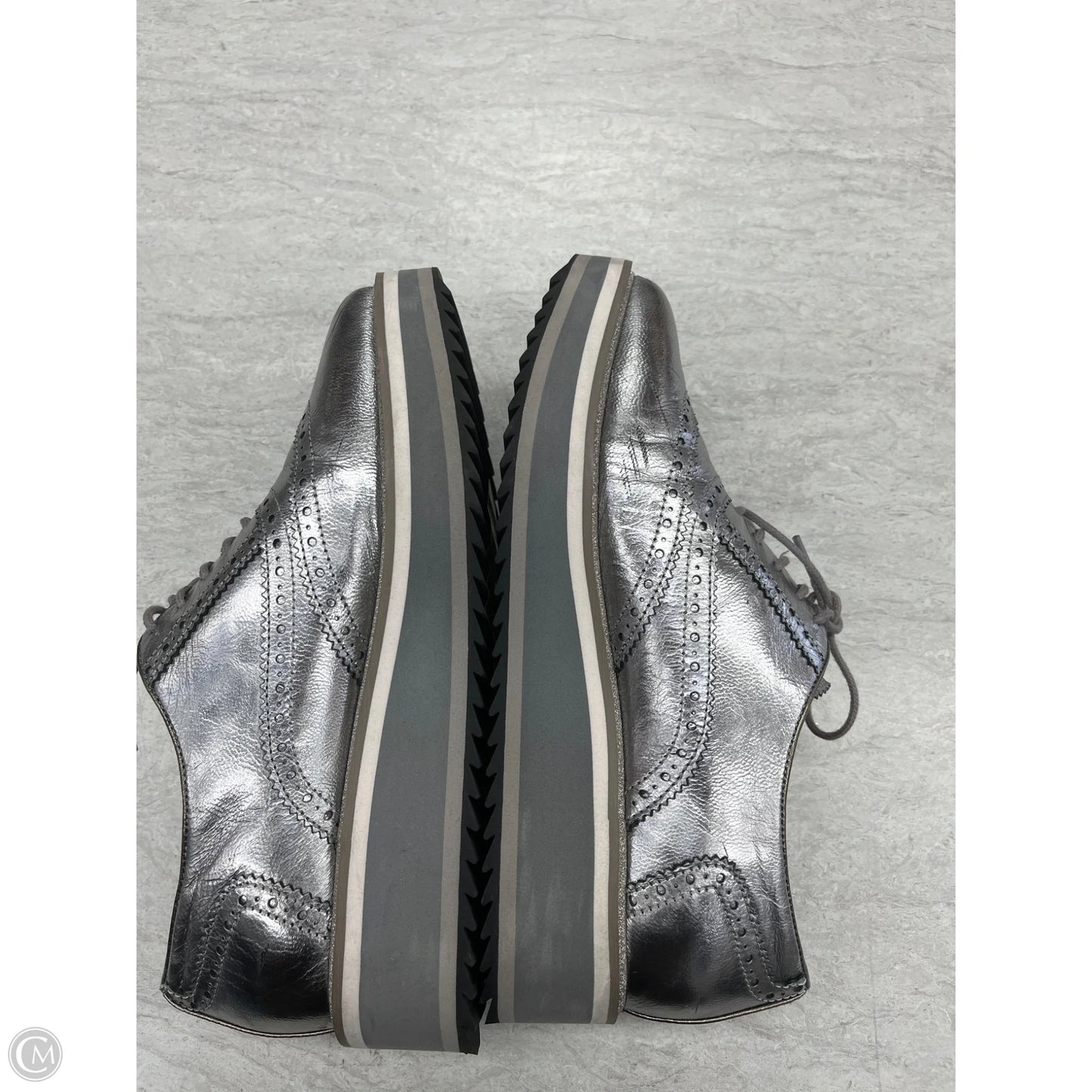 Shoes Sneakers By Johnston & Murphy In Silver, Size: 7