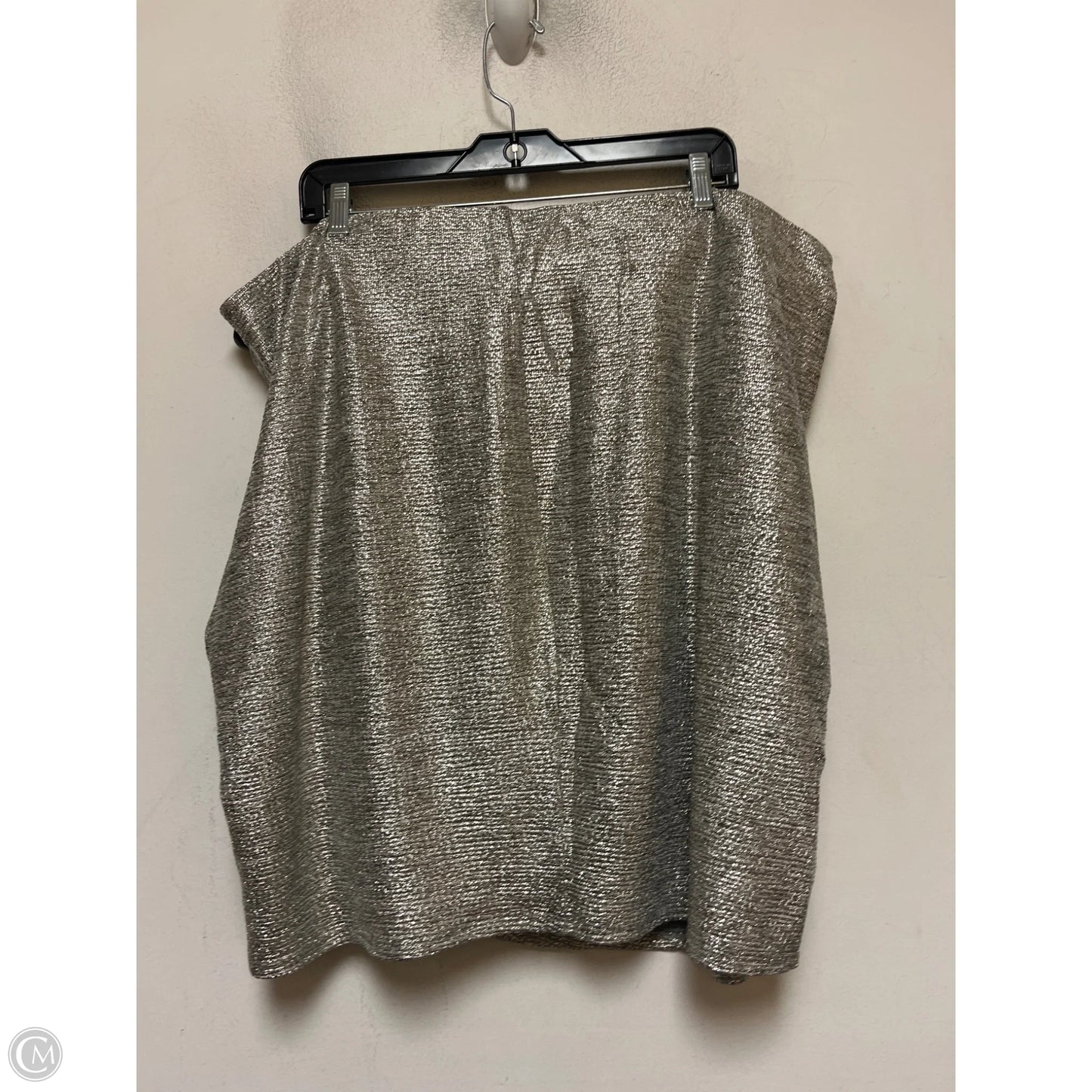 Skirt Mini & Short By Torrid In Silver, Size: 22