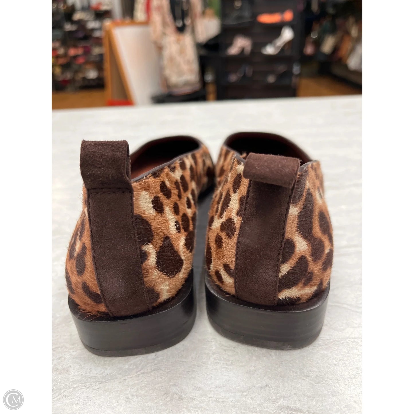 Shoes Flats By Clothes Mentor In Animal Print, Size: 7