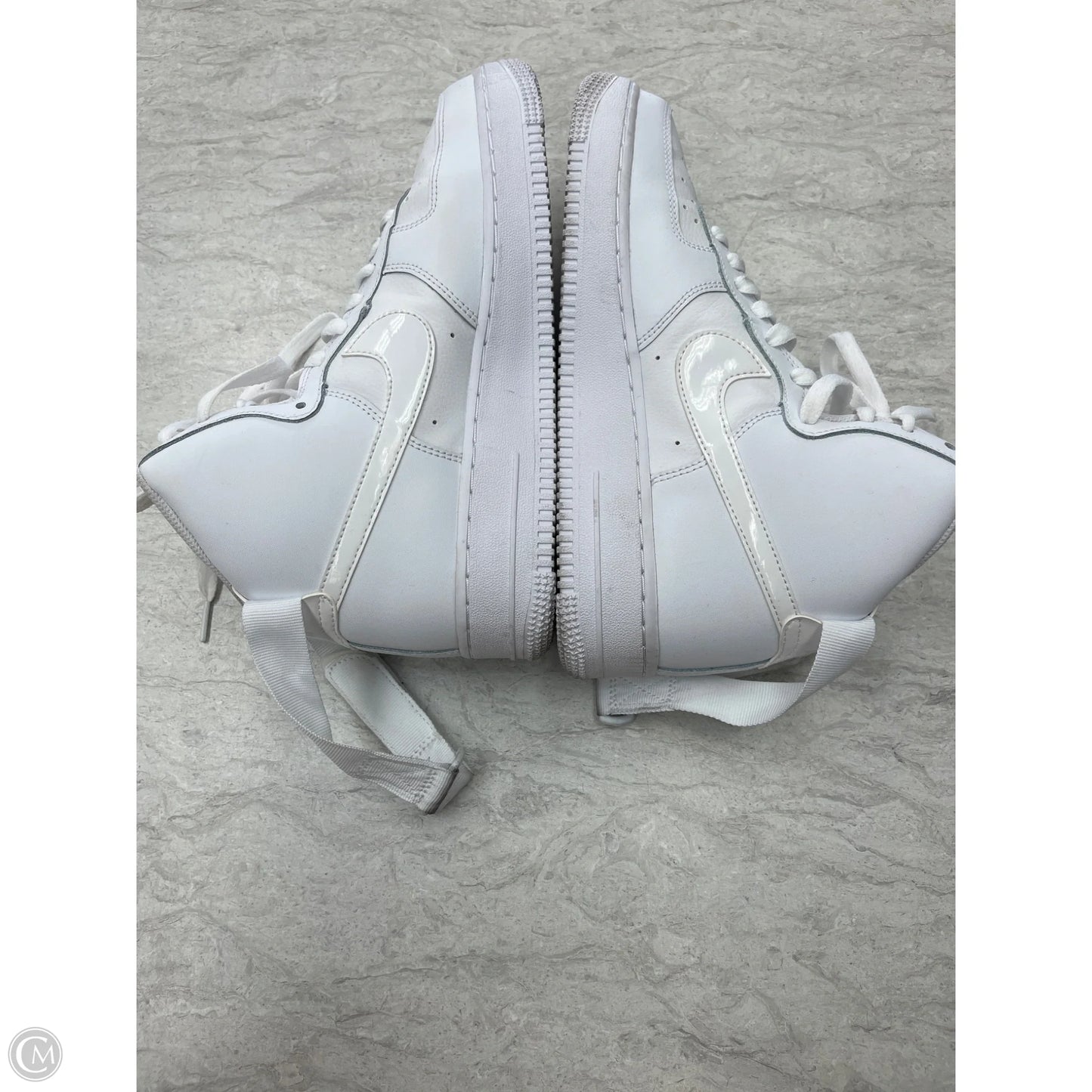 Shoes Sneakers By Nike In White, Size: 8.5