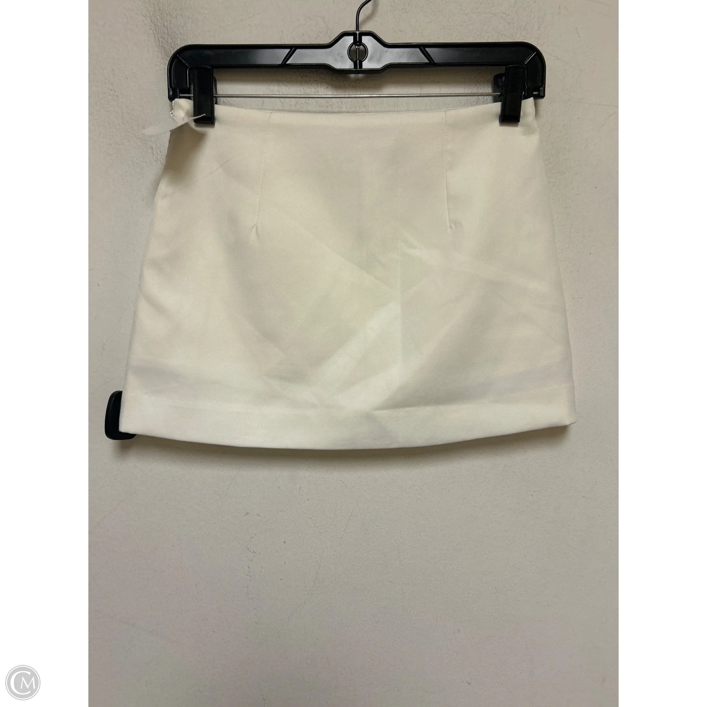 Skirt Mini & Short By Endless Rose In Ivory, Size: Xs