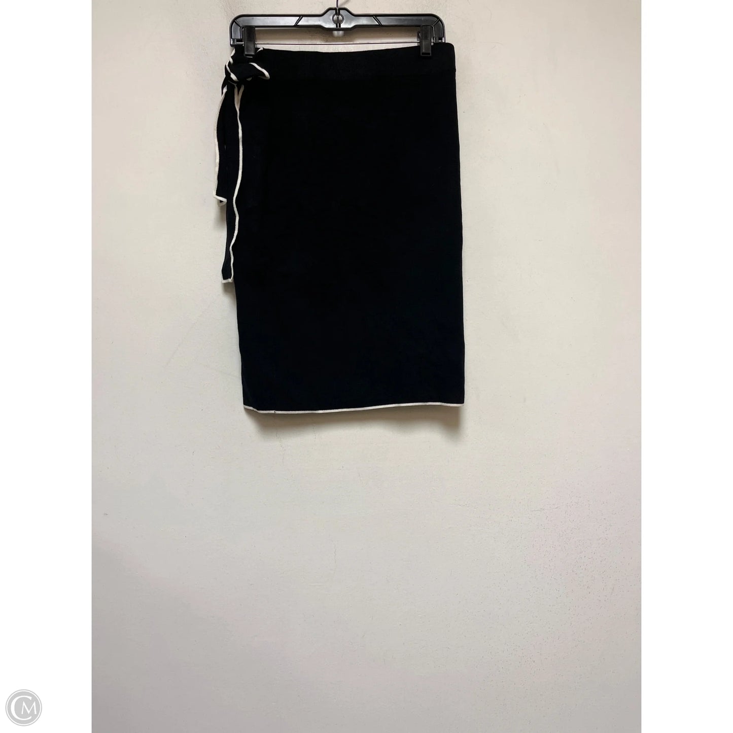 Skirt Midi By Ann Taylor In Black, Size: Sp