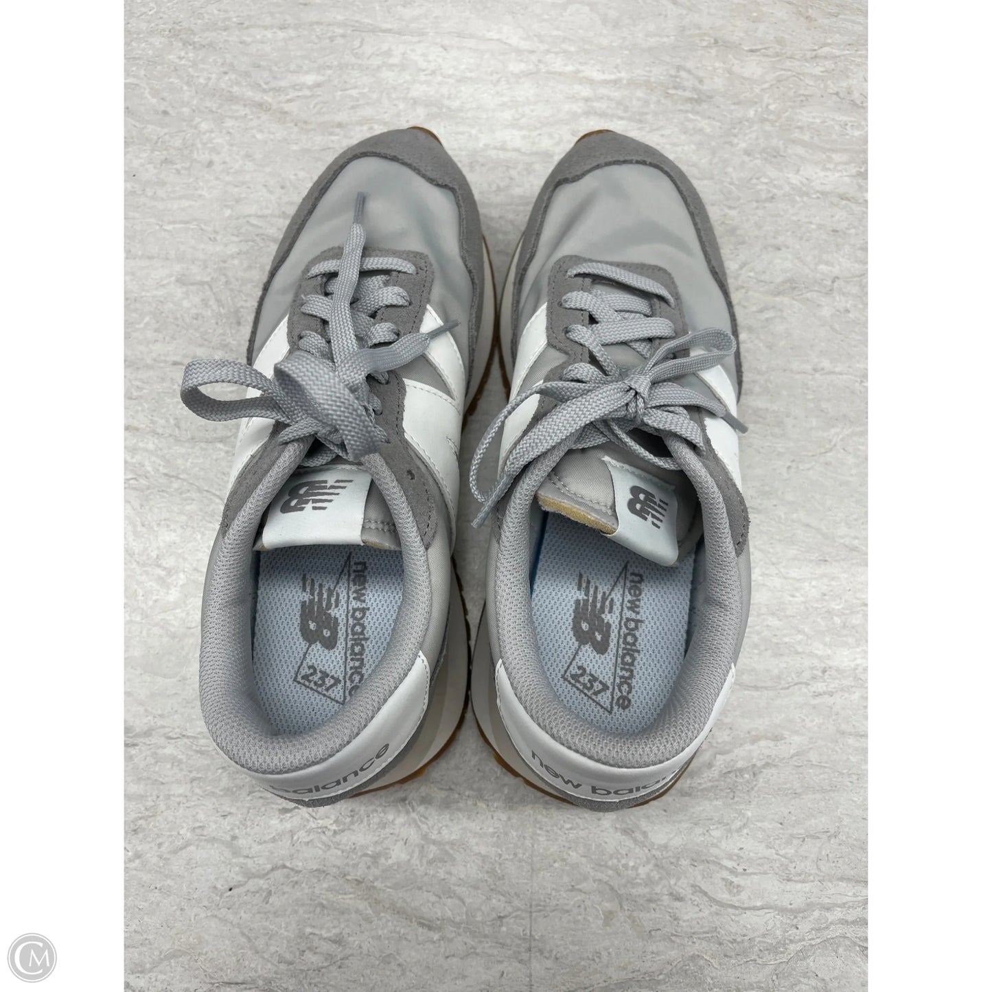 Shoes Sneakers By New Balance In Grey, Size: 9.5