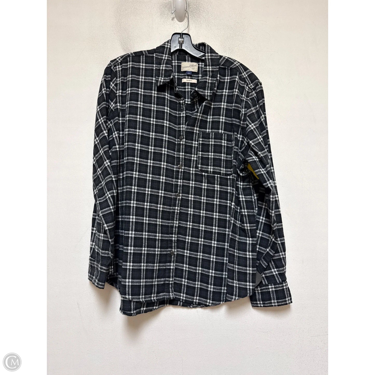 Top Long Sleeve By Universal Thread In Plaid Pattern, Size: L