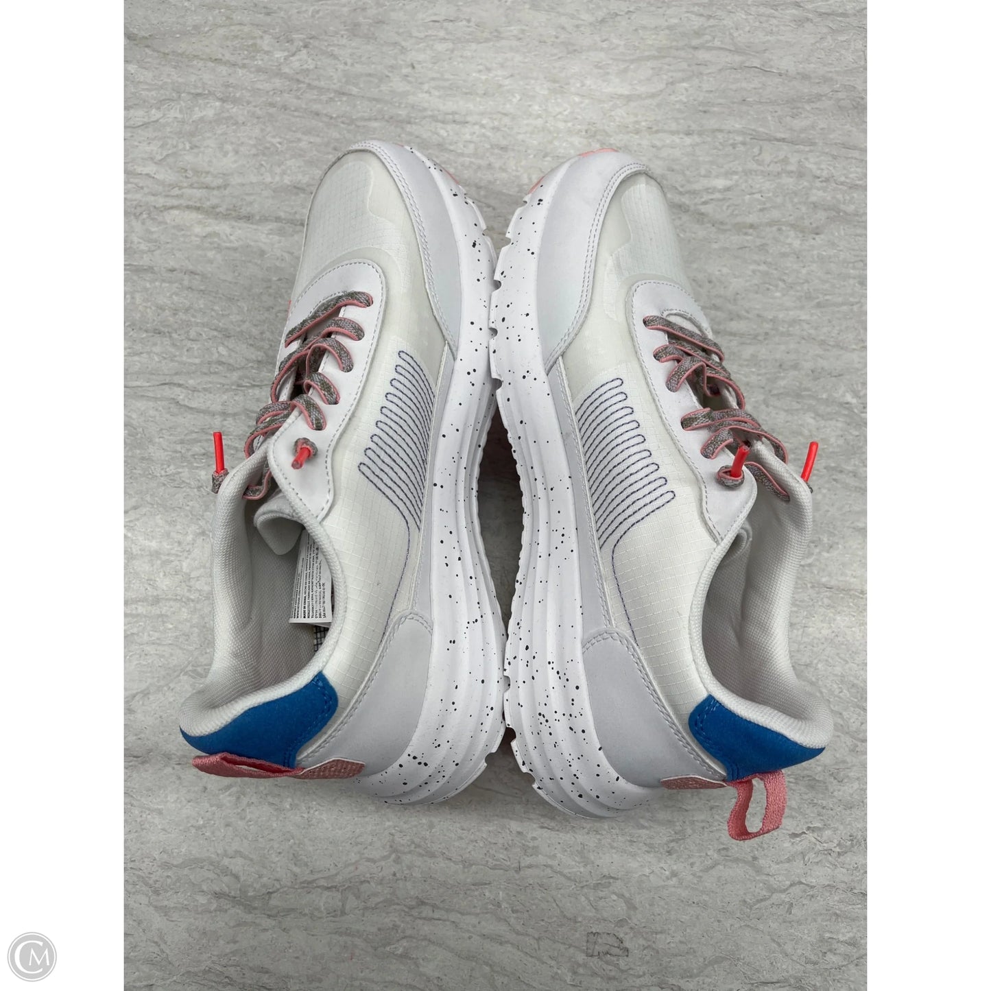 Shoes Sneakers By Hey Dude In White, Size: 10