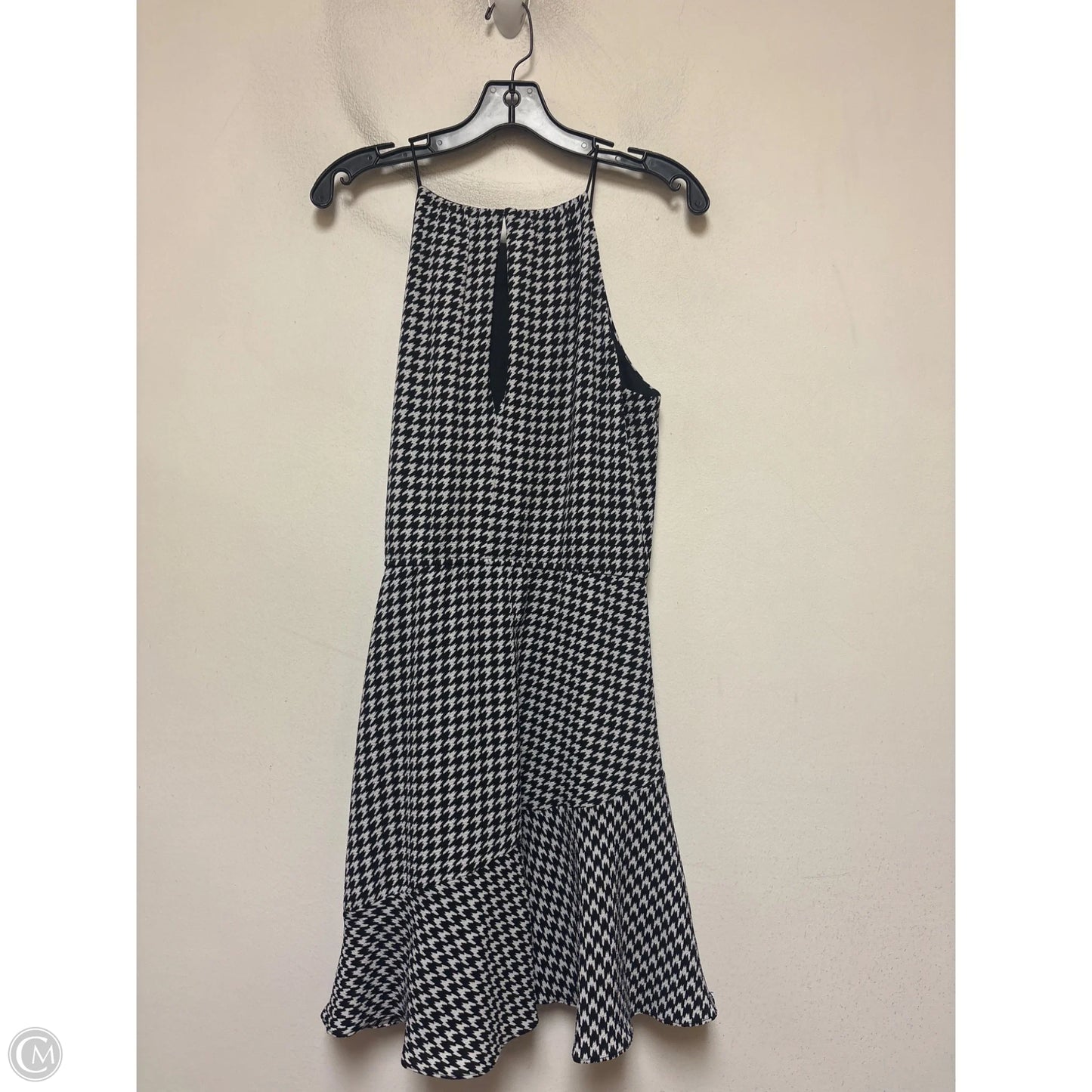 Dress Casual Short By Aqua In Black & White, Size: L
