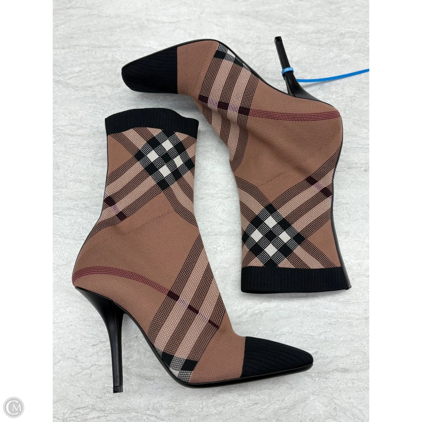 Boots Luxury Designer By Burberry In Plaid Pattern, Size: 10