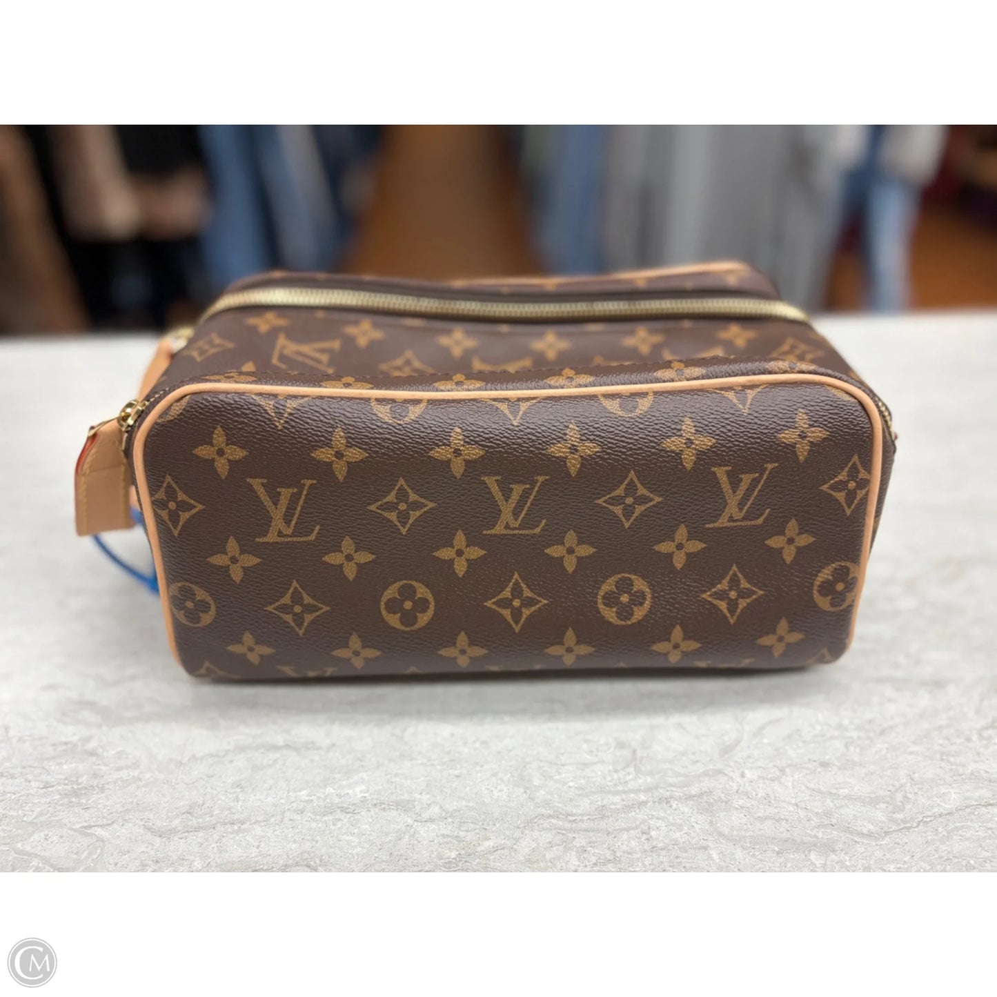 Makeup Bag Luxury Designer By Louis Vuitton, Size: Large