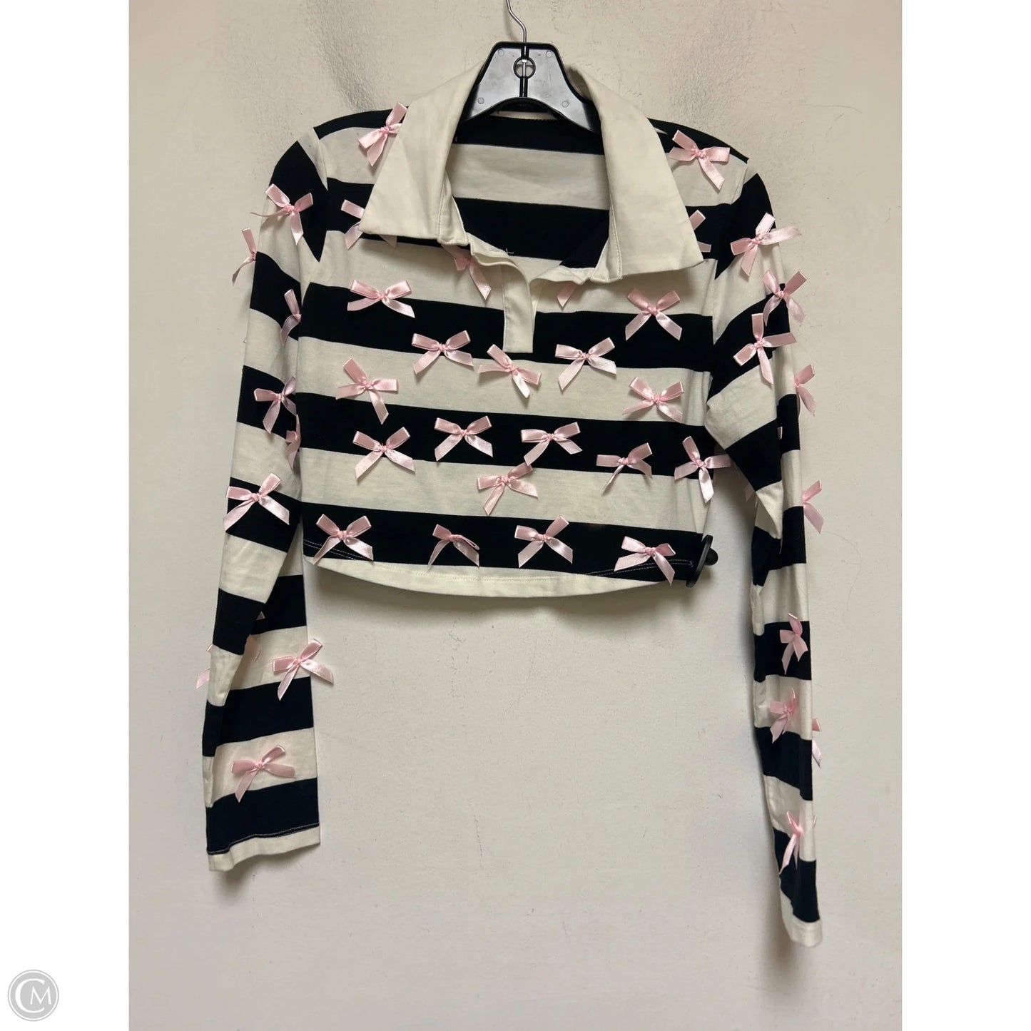 Top Long Sleeve By Akira In Striped Pattern, Size: L