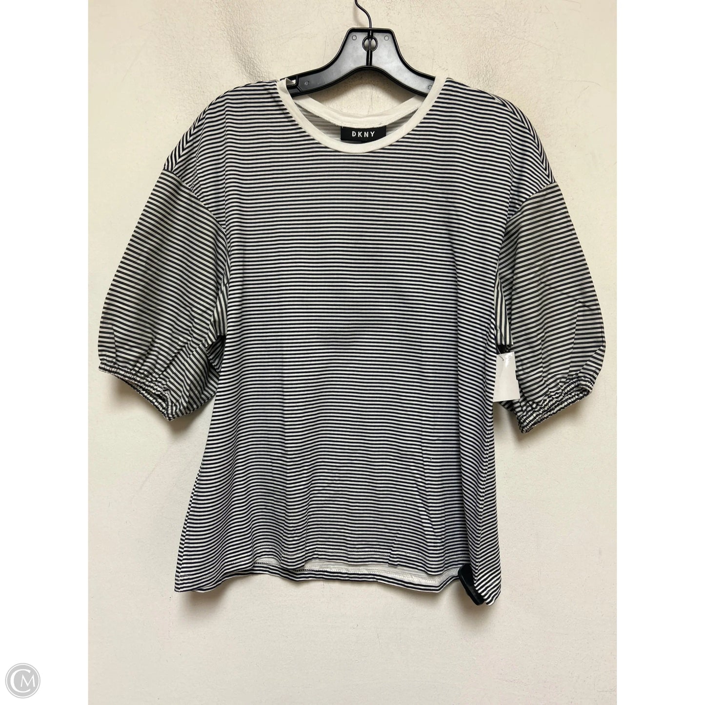 Top Short Sleeve By Dkny In Striped Pattern, Size: Xs