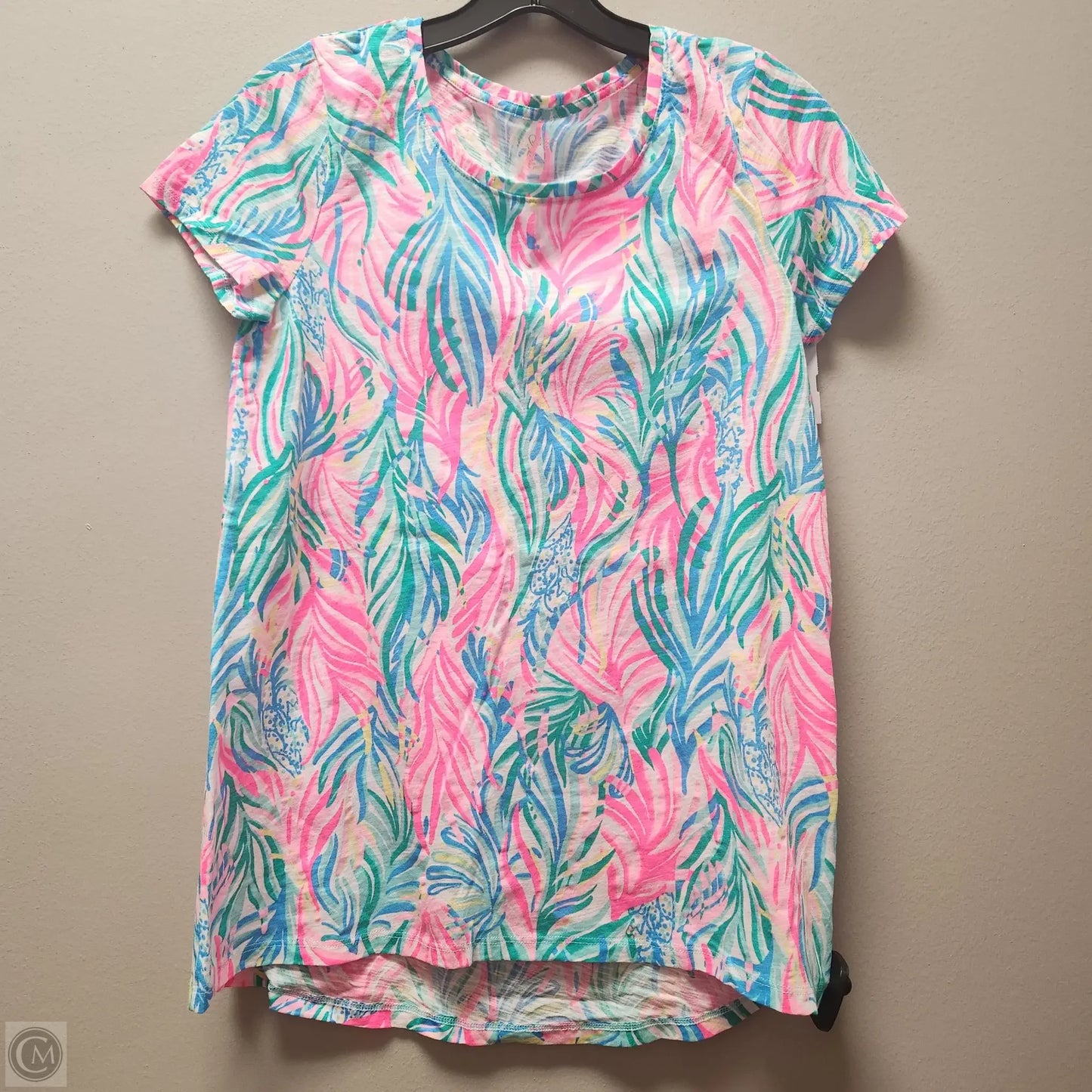 Top Short Sleeve Designer By Lilly Pulitzer In Pink, Size: Xs