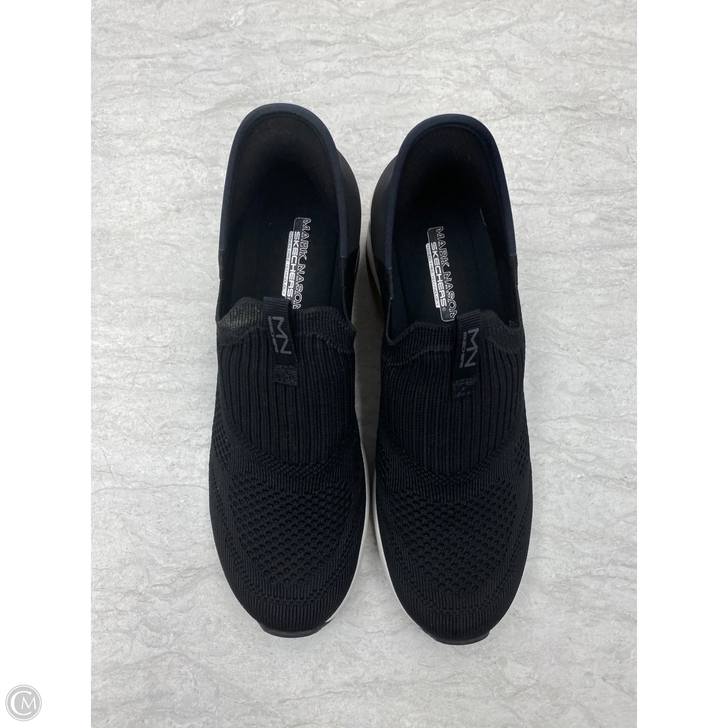 Shoes Sneakers By Skechers In Black & Gold, Size: 9