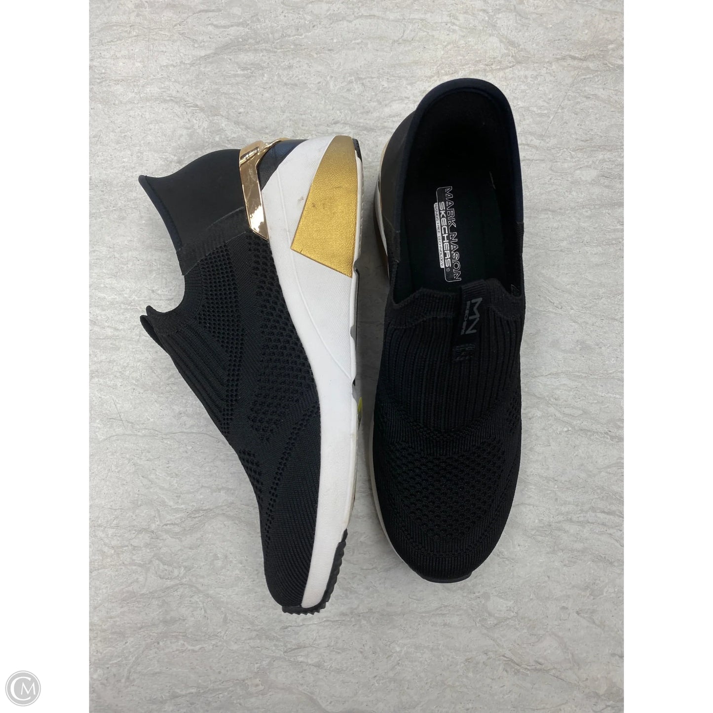 Shoes Sneakers By Skechers In Black & Gold, Size: 9