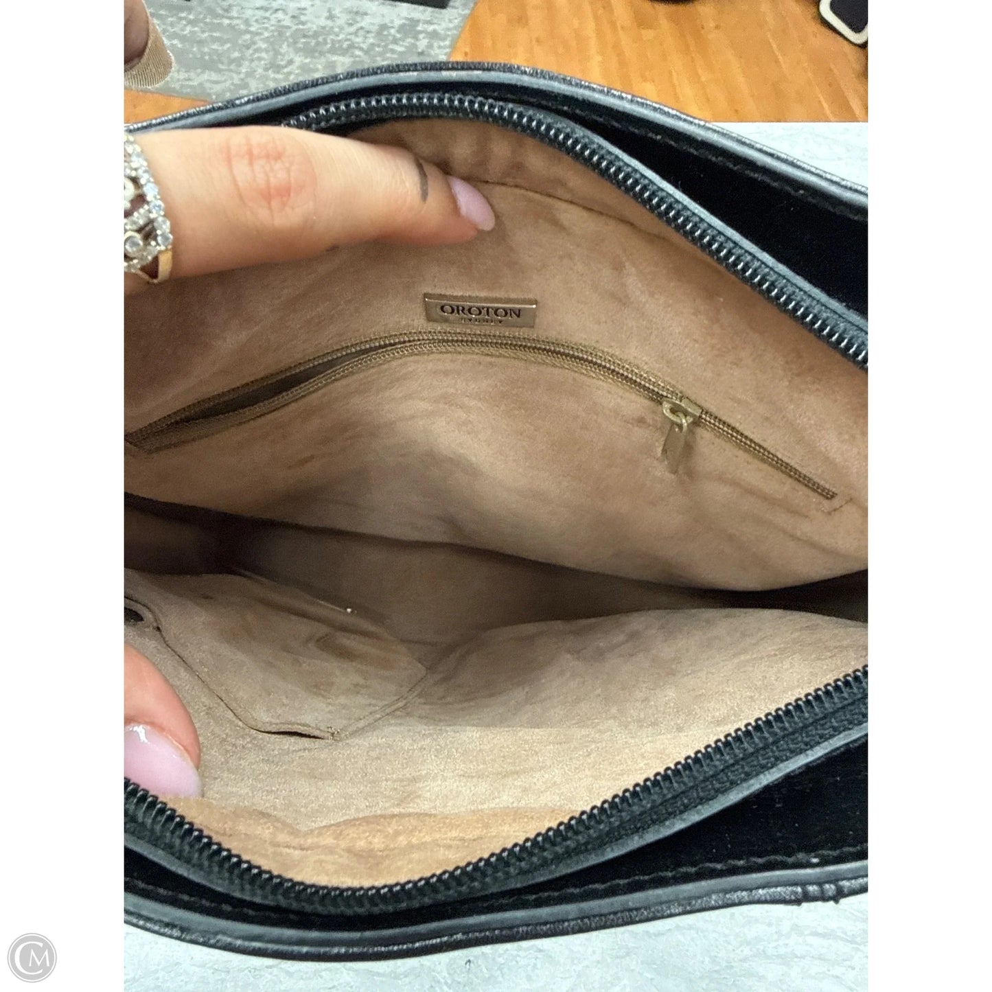 Handbag By Clothes Mentor, Size: Medium