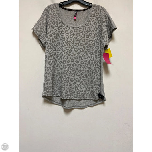 Top Short Sleeve Basic By Vince Camuto In Animal Print, Size: L