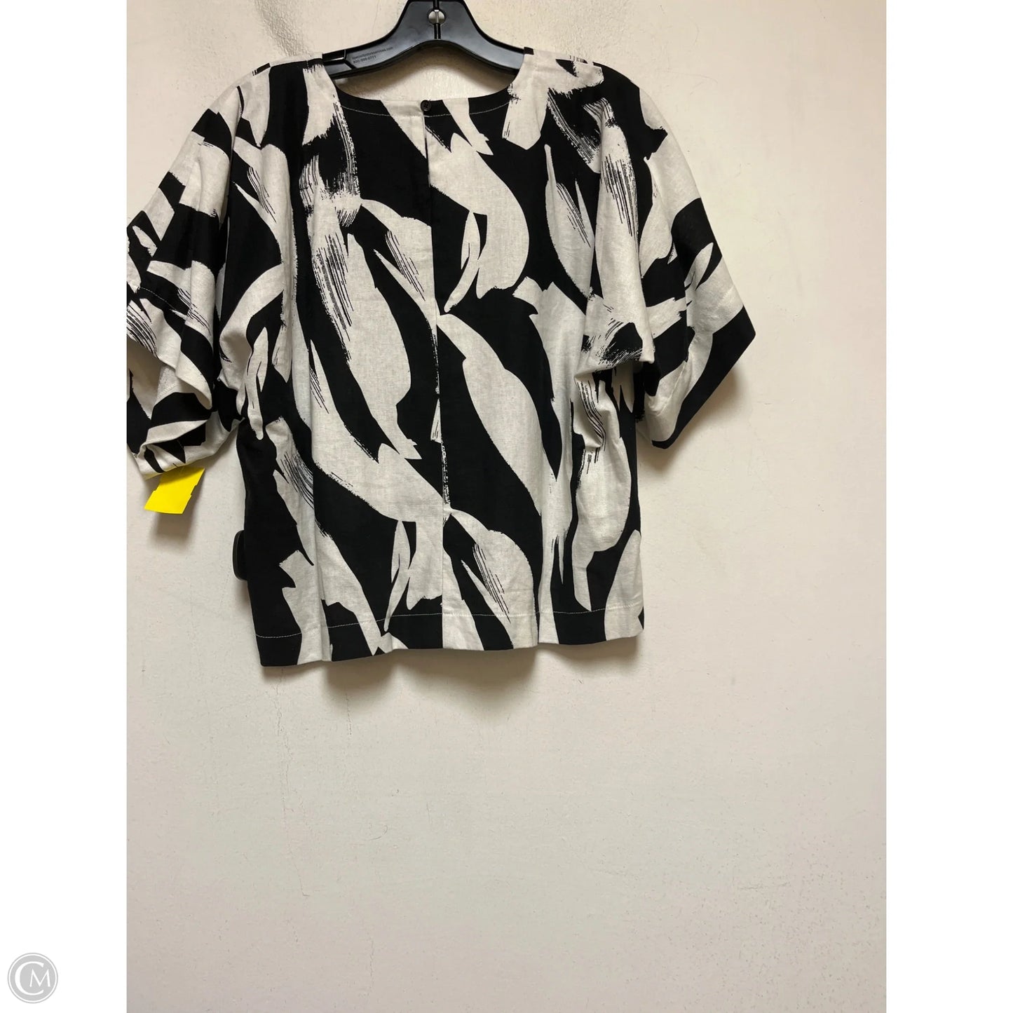 Top Short Sleeve By Dkny In Black & White, Size: M