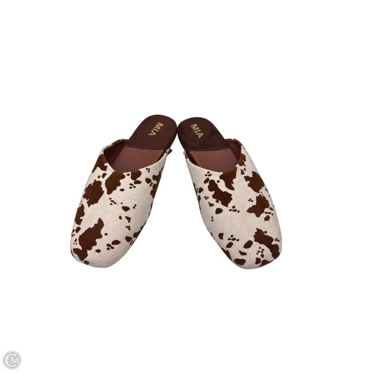 Shoes Flats By Mia In Animal Print, Size: 9