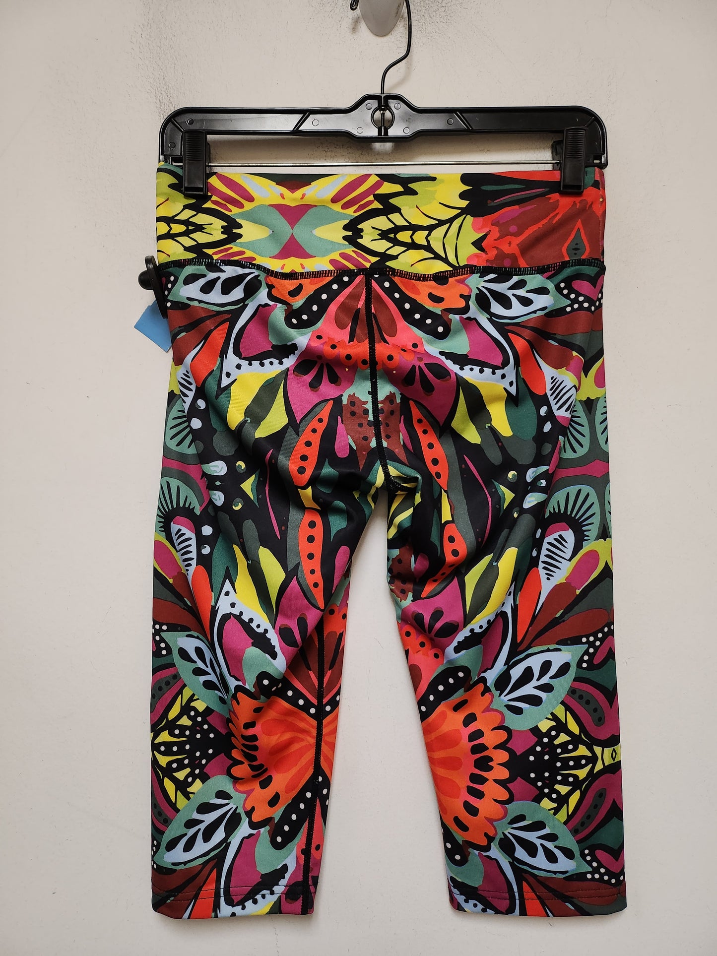 Athletic Capris By Betsey Johnson In Tropical Print, Size: M