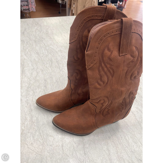 Boots Mid-calf Flats By Clothes Mentor In Brown, Size: 8.5