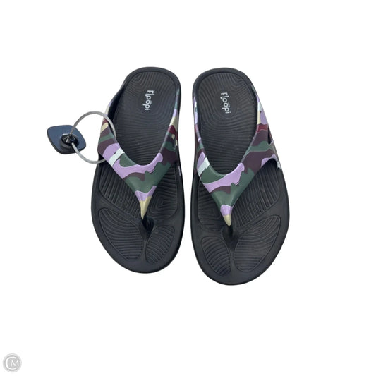 Sandals Flip Flops By Clothes Mentor In Camouflage Print, Size: 9