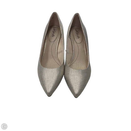 Shoes Heels Stiletto By J Renee In Cream, Size: 12