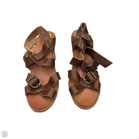 Sandals Heels Wedge By Clothes Mentor In Brown, Size: 5