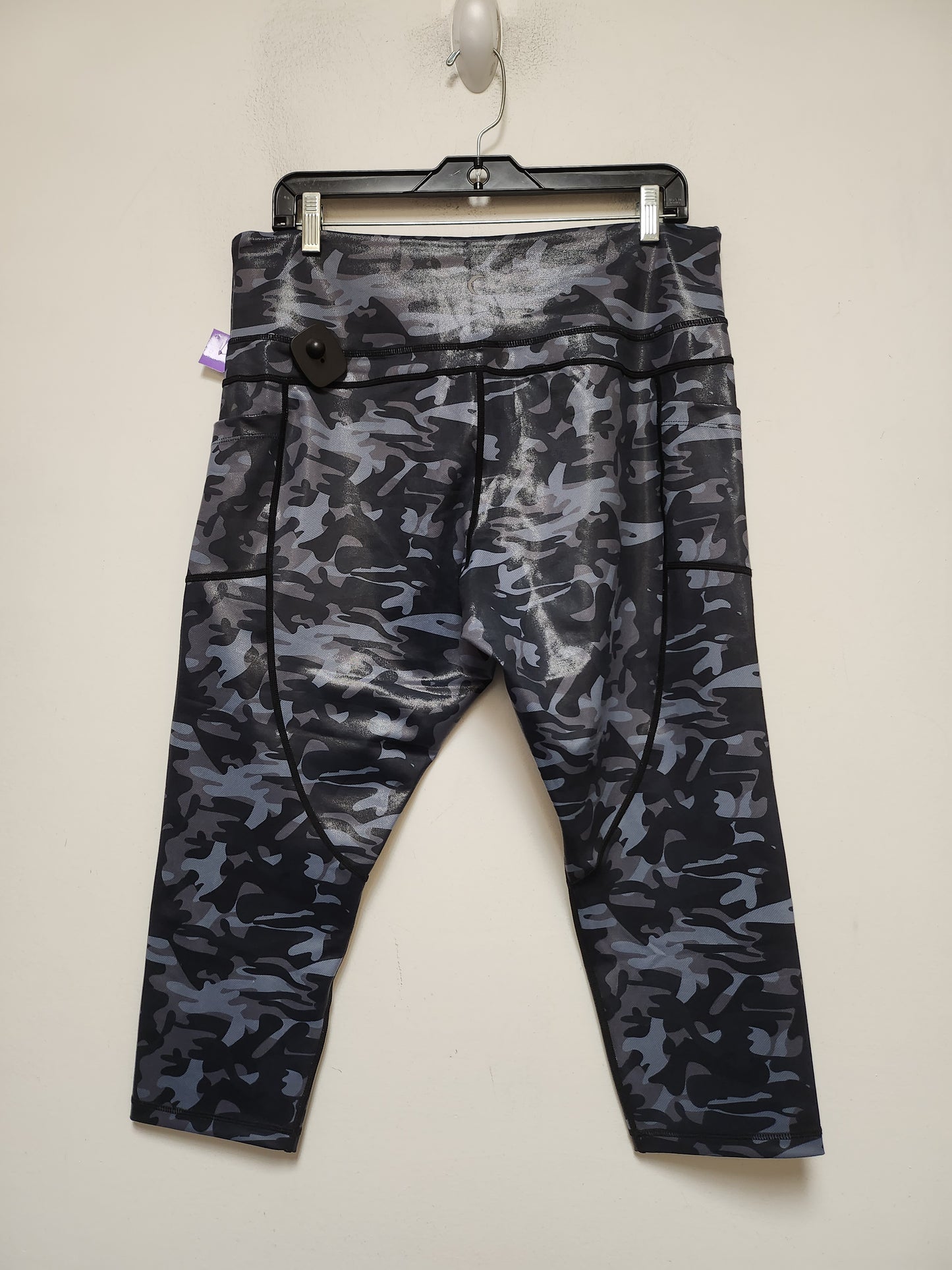 Camouflage Print Athletic Leggings Capris Zyia, Size 2x