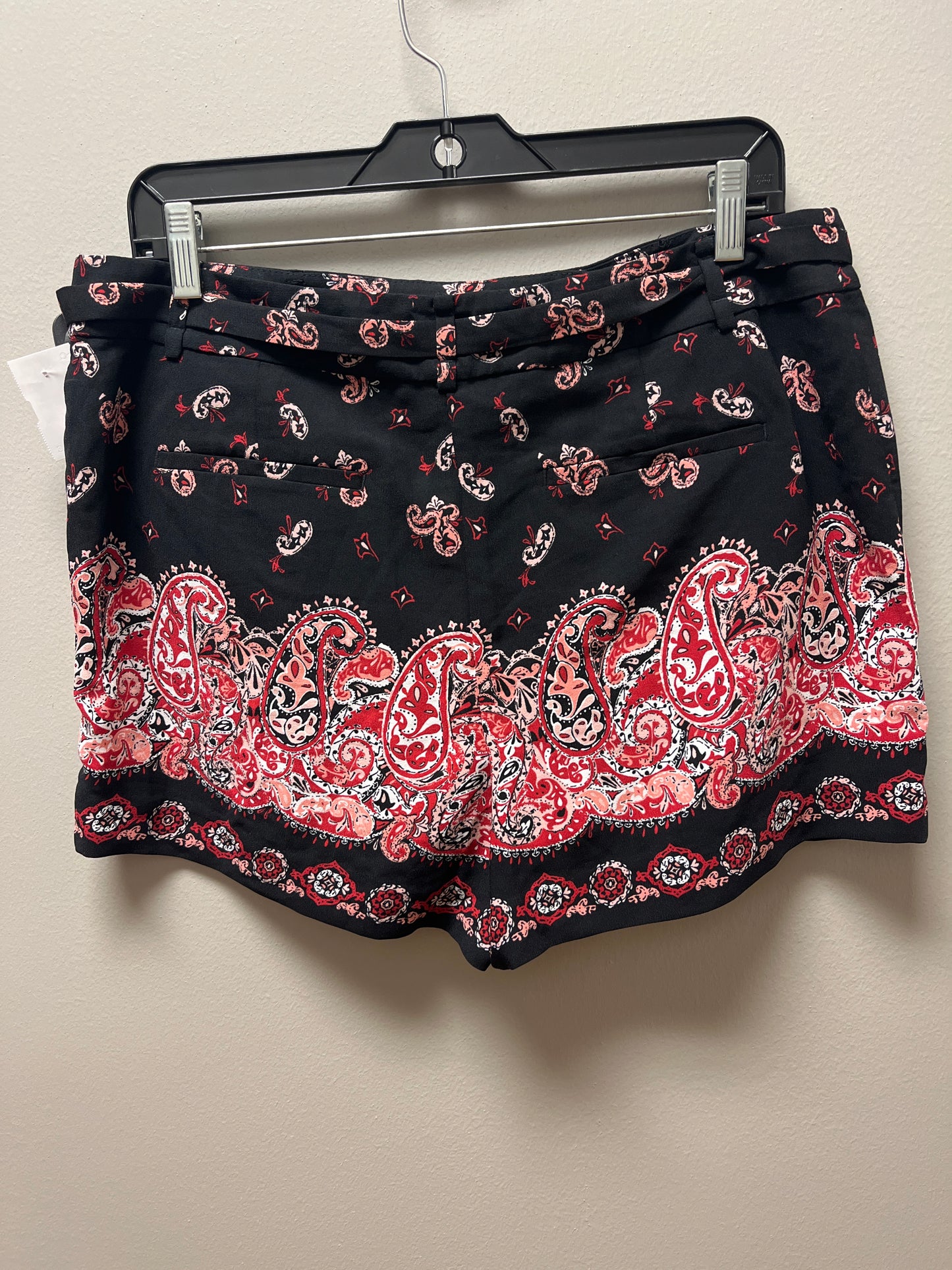 Black & Red Shorts Loft, Size 10