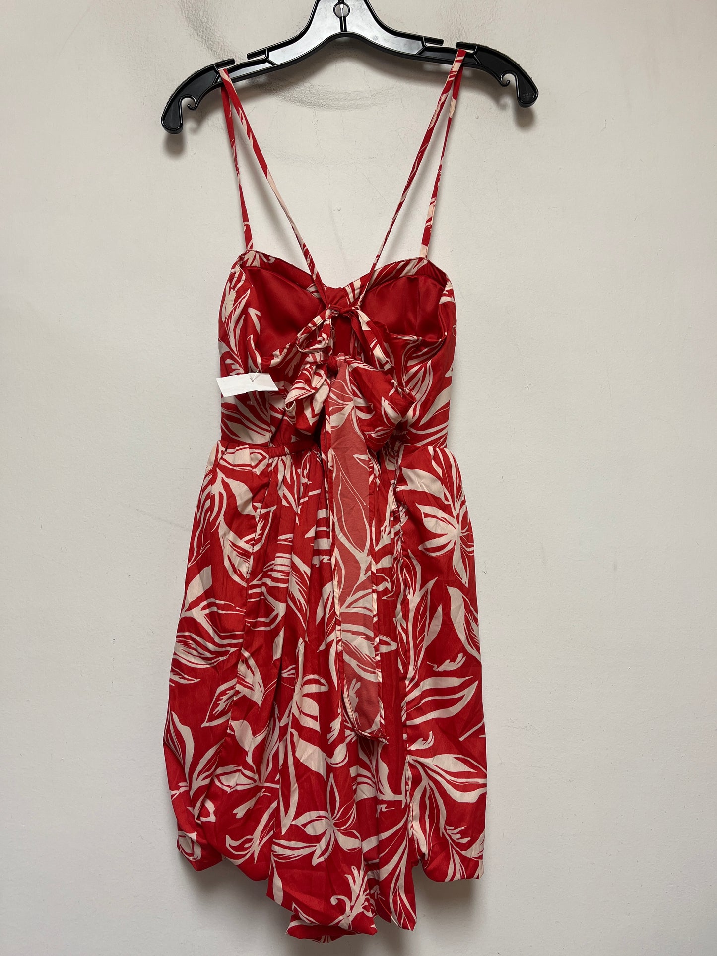 Red & White Dress Casual Short Clothes Mentor, Size M