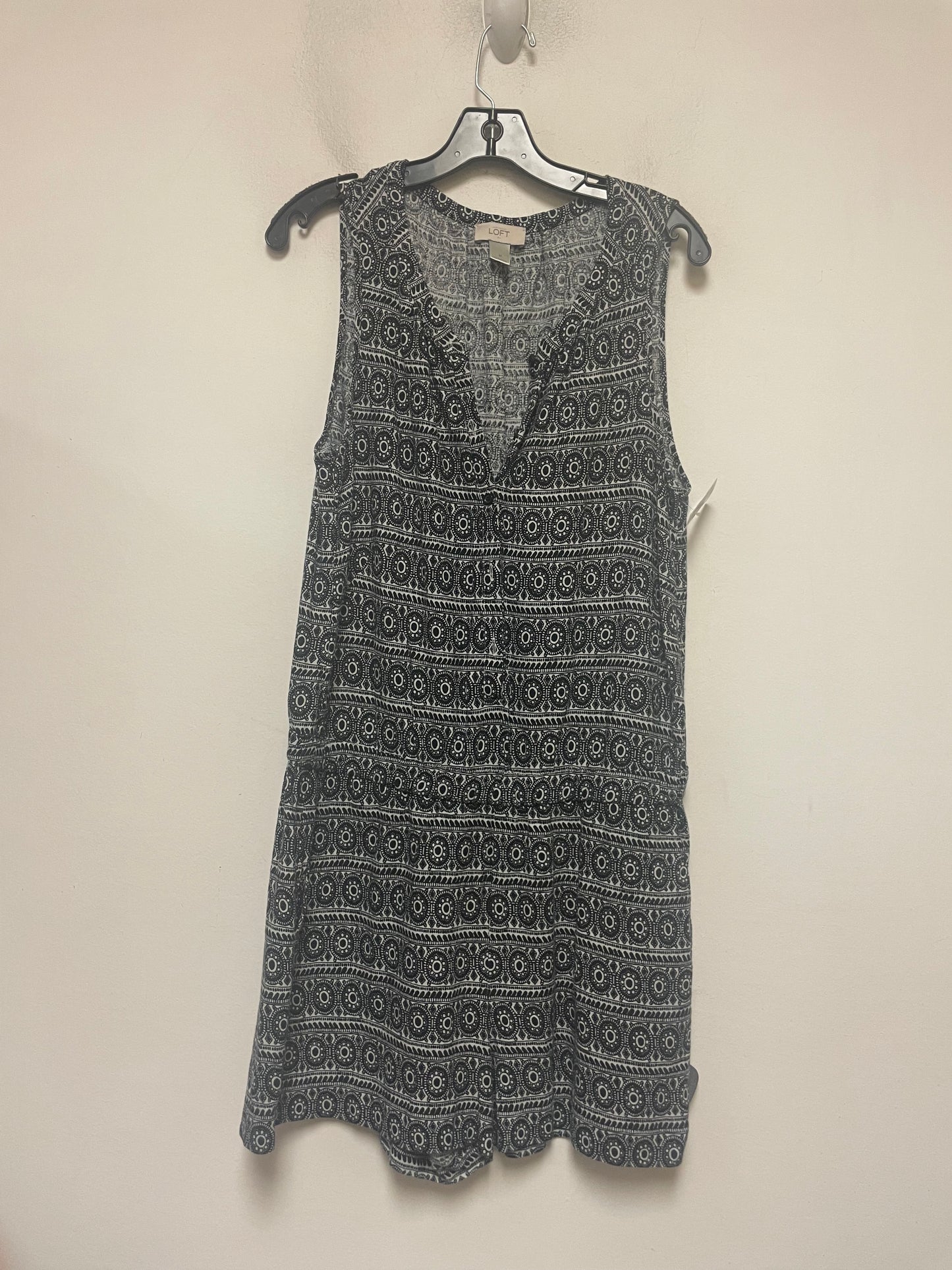 Black & White Dress Casual Short Loft, Size M