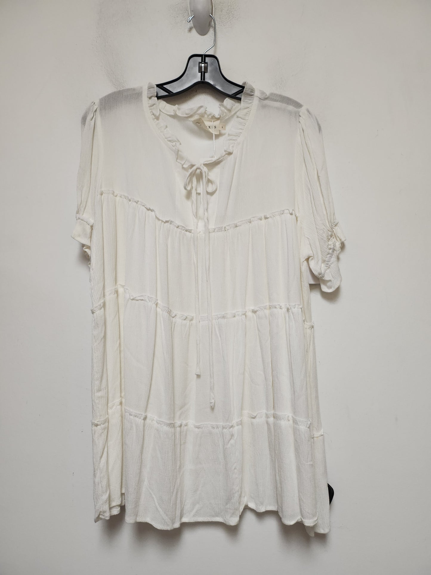 Top Short Sleeve By Clothes Mentor In White, Size: L