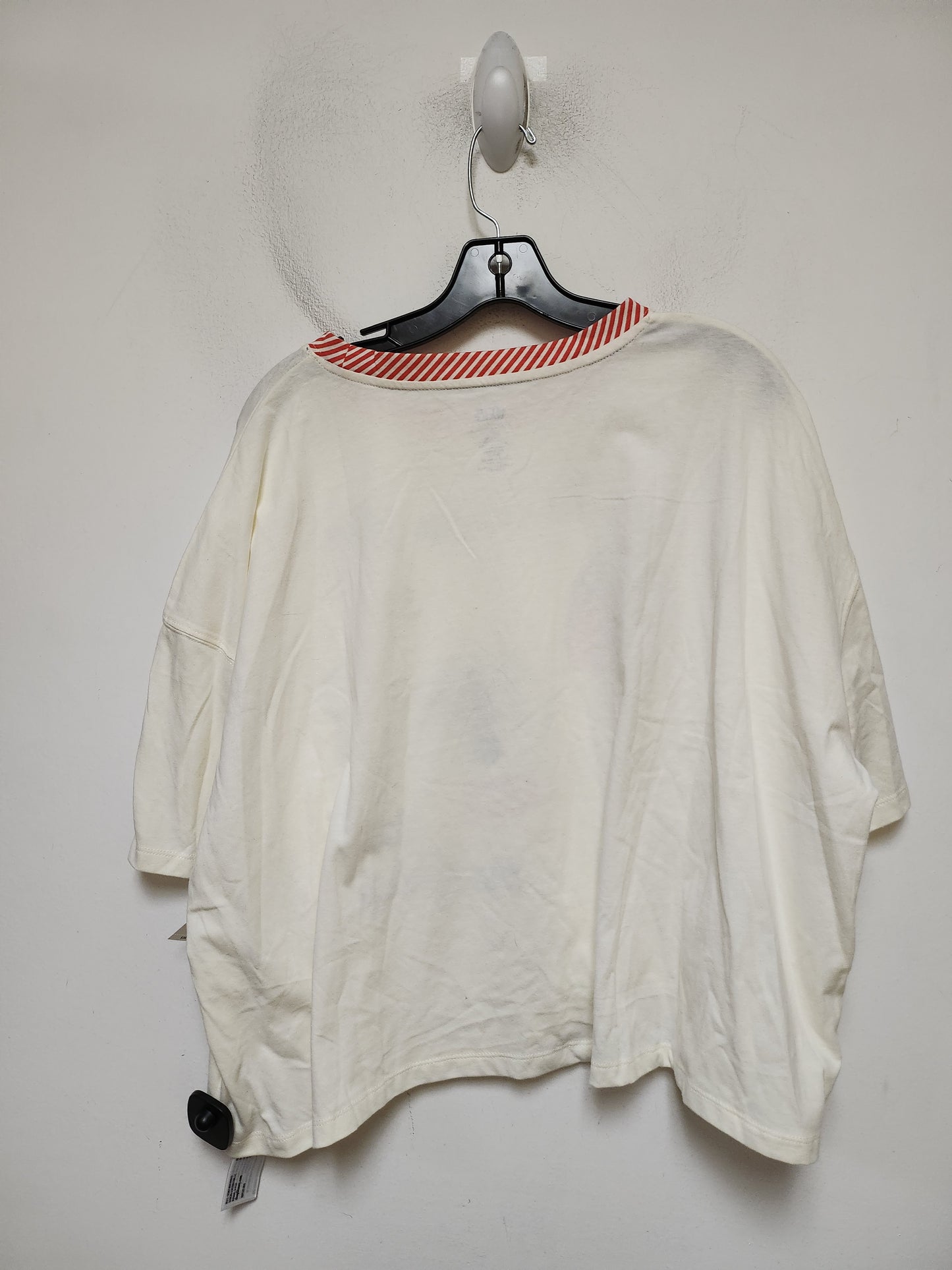 Top Short Sleeve Basic By Walt Disney In Cream, Size: 1x