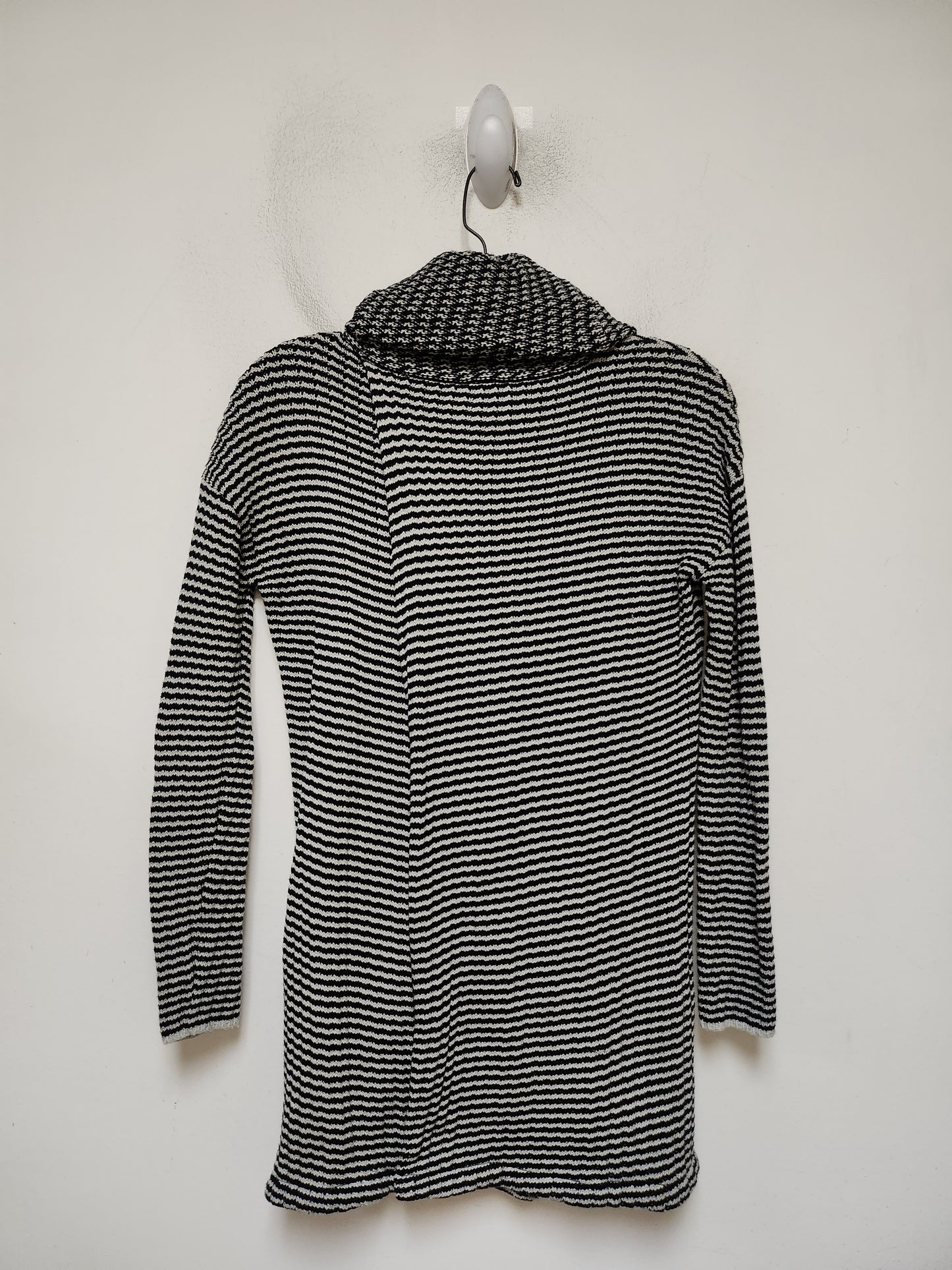 Sweater By Cabi In Black & White, Size: Xxs