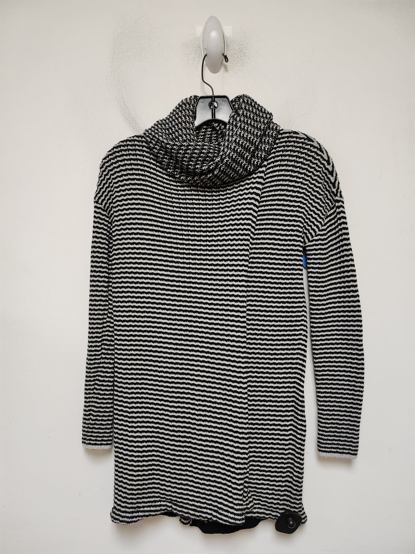 Sweater By Cabi In Black & White, Size: Xxs