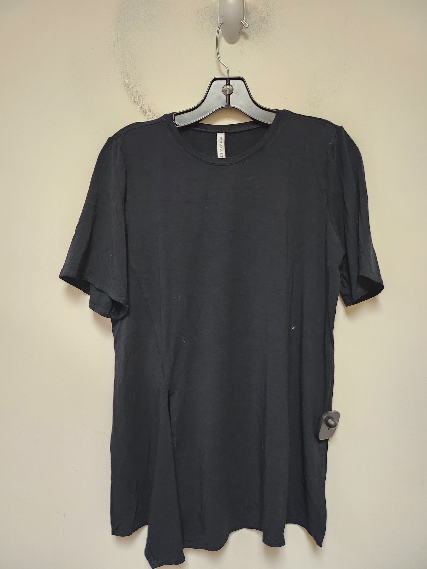 Athletic Top Short Sleeve By Fabletics In Black, Size: S