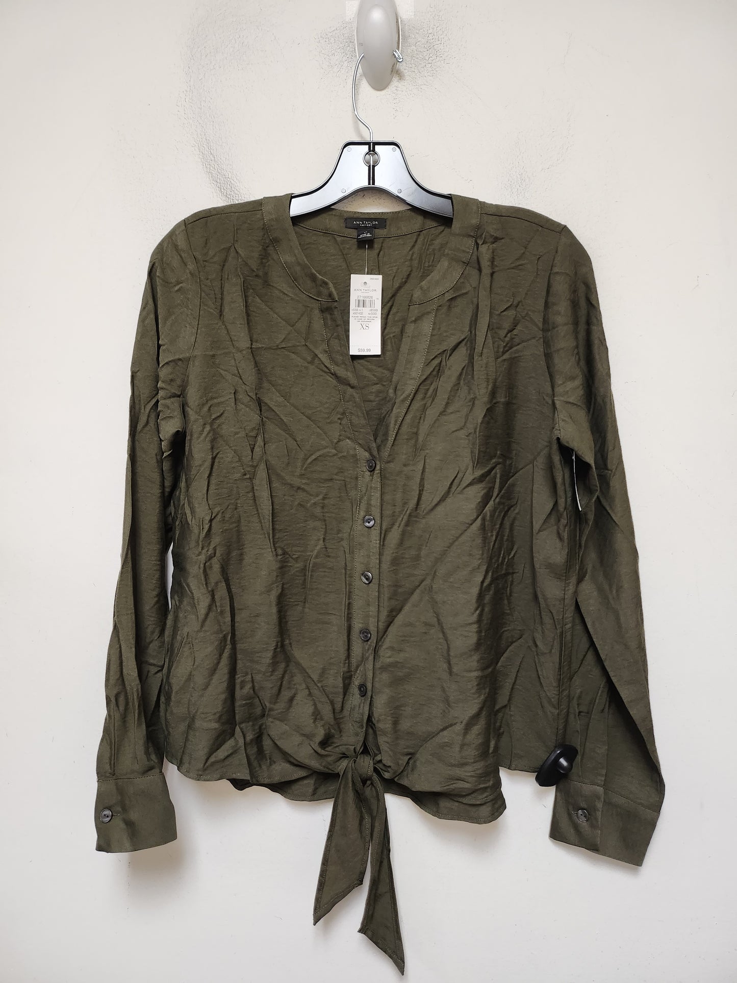 Top Long Sleeve By Ann Taylor In Green, Size: Xs