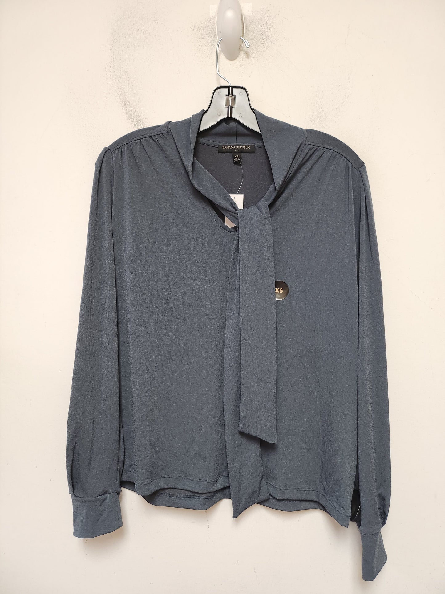 Top Long Sleeve By Banana Republic In Blue, Size: Xs