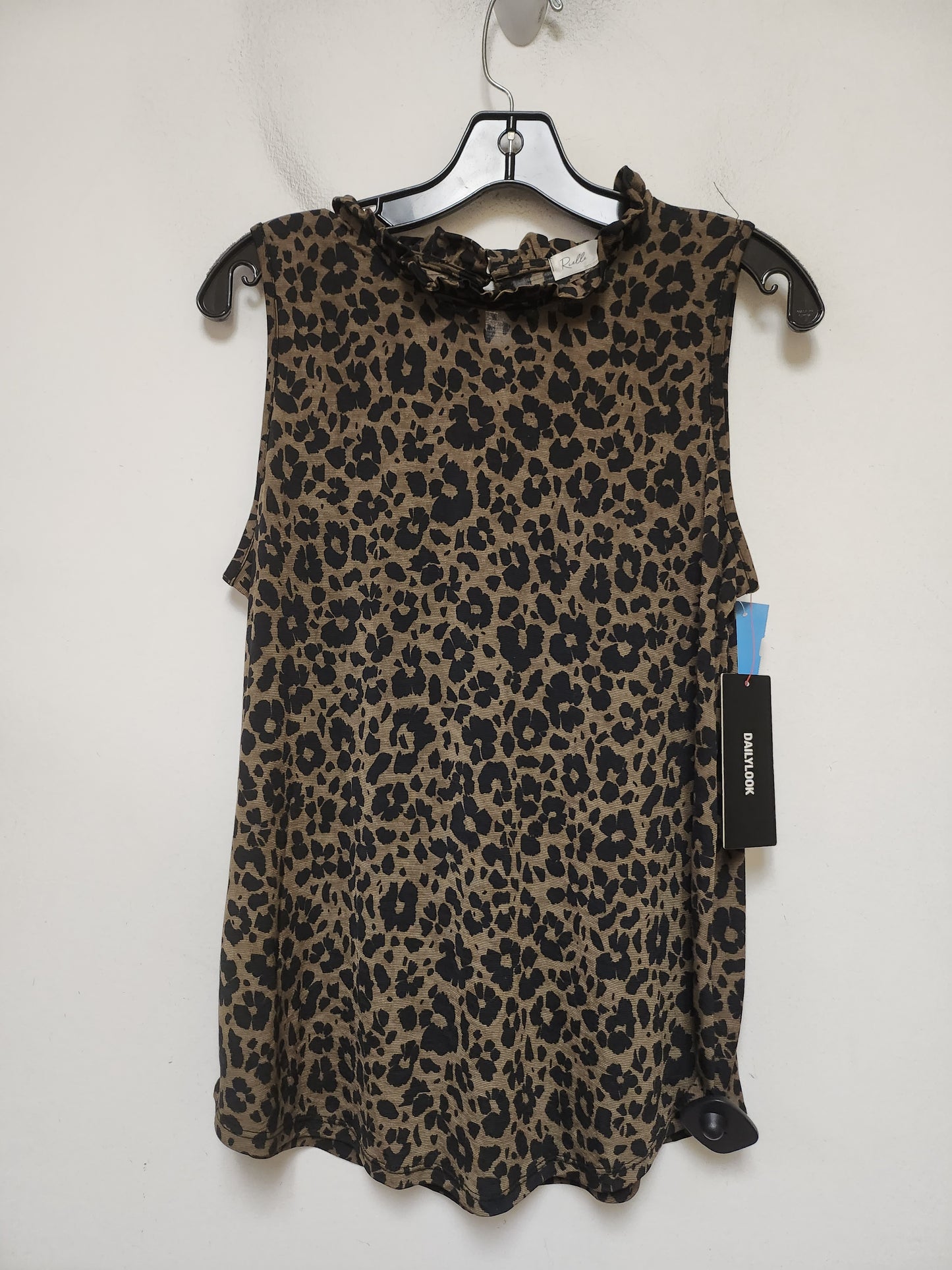 Top Sleeveless By Clothes Mentor In Animal Print, Size: M