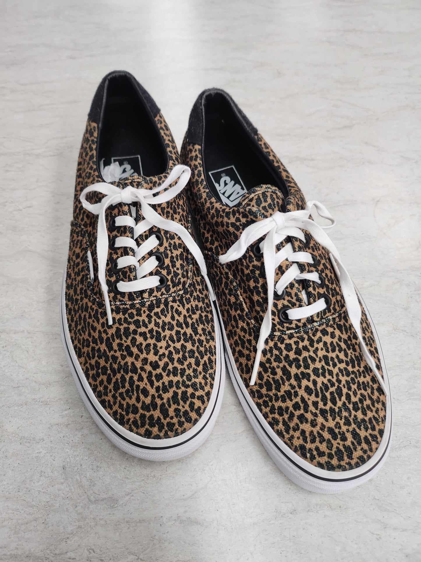 Shoes Sneakers By Vans In Animal Print, Size: 11.5