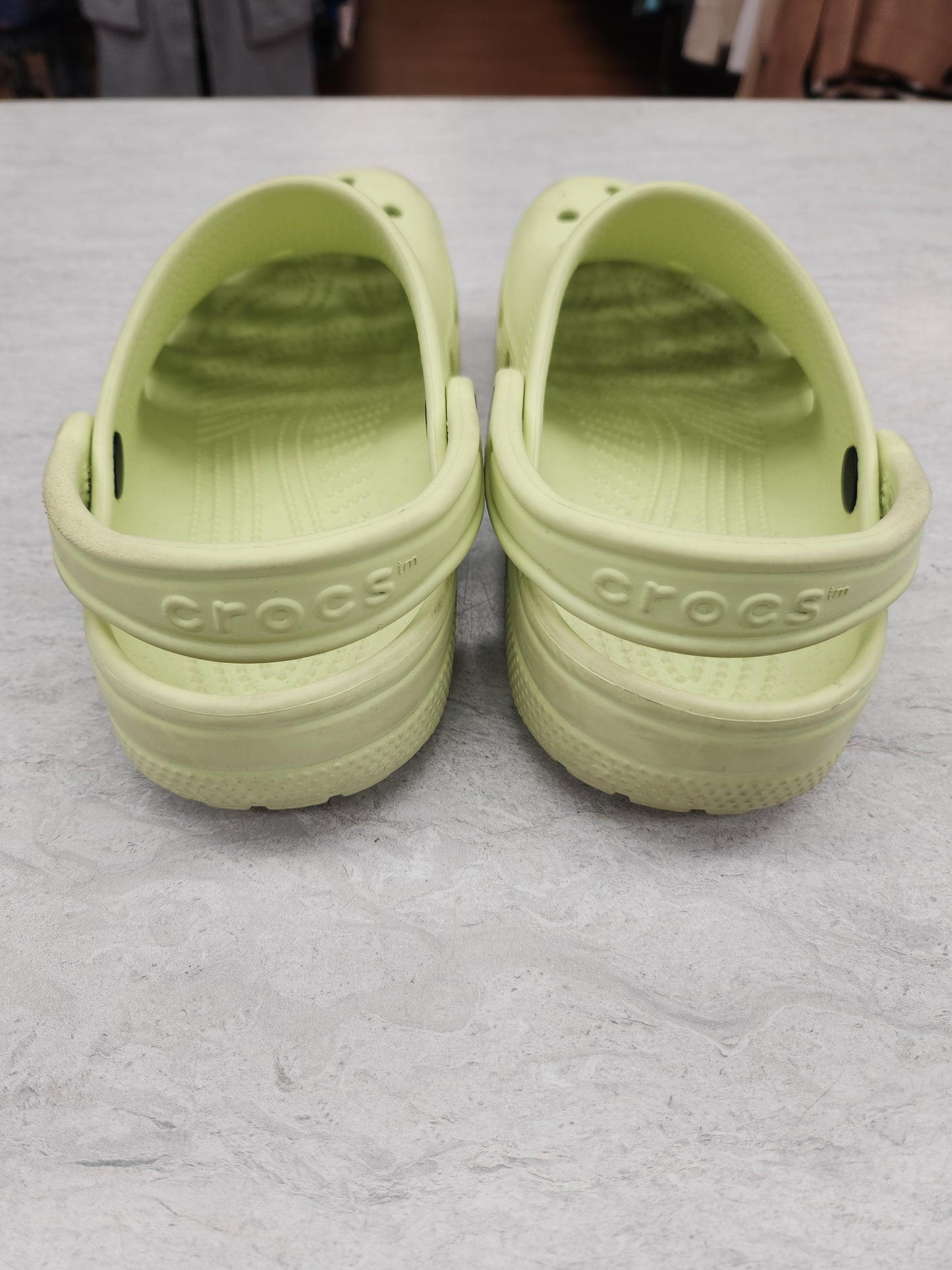 Shoes Flats By Crocs In Green, Size: 6